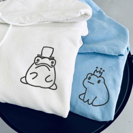 Embroidered Frog King and Queen Matching Hoodies for Couples, Personalized Couple Sweatshirt, Couple Embroidered Sweatshirt, Valentine's Day Gifts Idea For Him Her-Nicesnkpro - Image 7