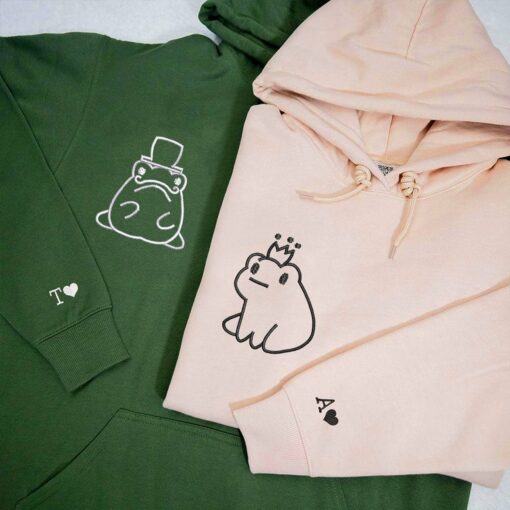 Embroidered Frog King and Queen Matching Hoodies for Couples, Personalized Couple Sweatshirt, Couple Embroidered Sweatshirt, Valentine's Day Gifts Idea For Him Her-Nicesnkpro - Image 2