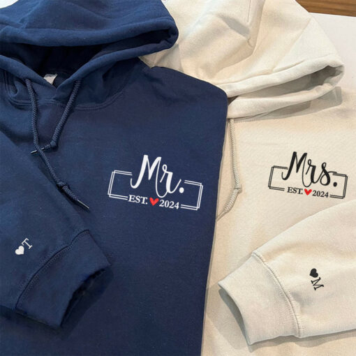 Mr & Mrs Matching Embroidered Hoodies for Couples, Personalized Couple Sweatshirt, Couple Embroidered Sweatshirt, Valentine's Day Gifts Idea For Him Her-Nicesnkpro - Image 4